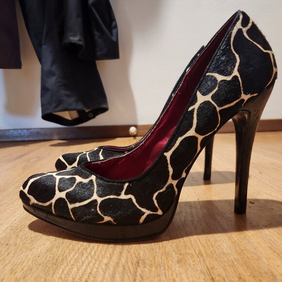 Charles by Charles David Animal Print Pumps sz 7 - Picture 1 of 3